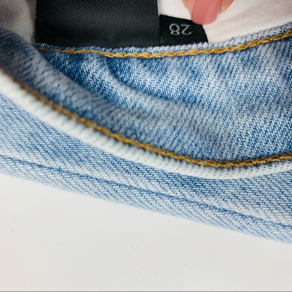 J Brand Selena Cropped Distressed Jeans Sz 28 - Picture 8 of 11